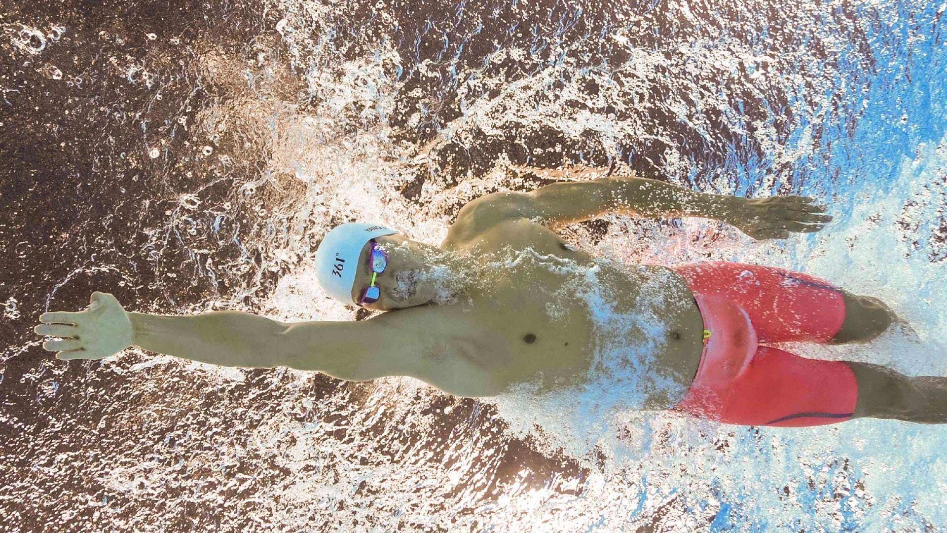 非洲次大陆篮球冠军赛，几内亚队闪耀全场，闪耀非洲天空，非洲篮球第一人